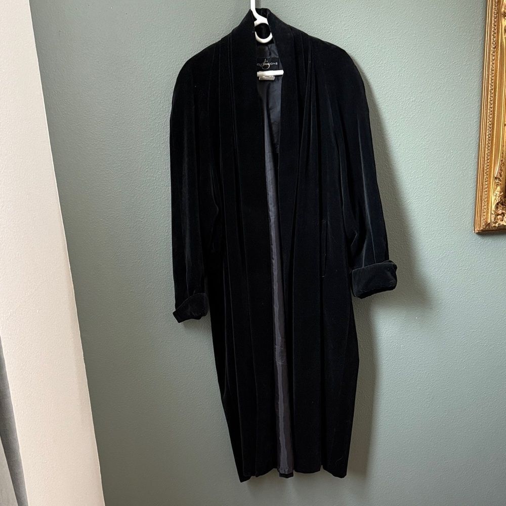 Vintage JS Collections Black Velvet Coat Opera Sz M Oversized